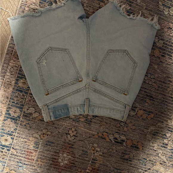 Abercrombie & Fitch Light Wash Jean Shorts - Picture 5 of 5